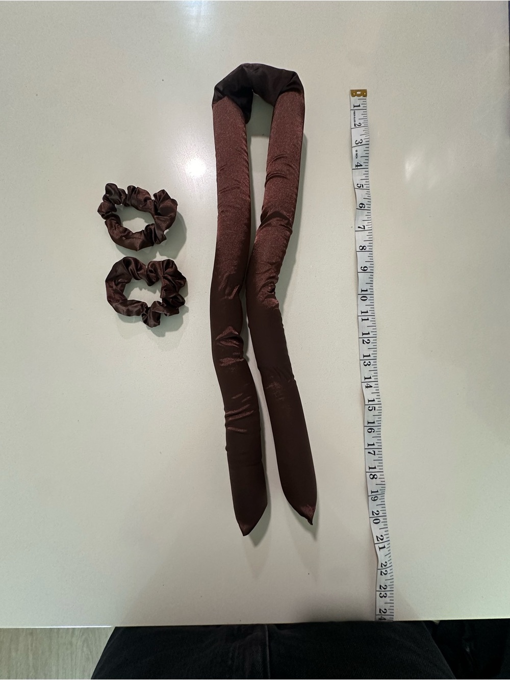 Kitsch Chocolate Brown Satin Heatless Curling Rod with Matching Scrunchies